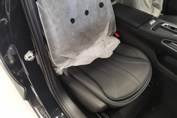 Used Geely Auto Preface 2026 Model Oriental Yao 1.5TD Fuyao Edition Right Front Seat