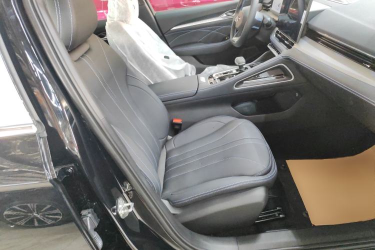 Used Geely Auto Preface 2026 Model Oriental Yao 1.5TD Fuyao Edition Right Front Seat