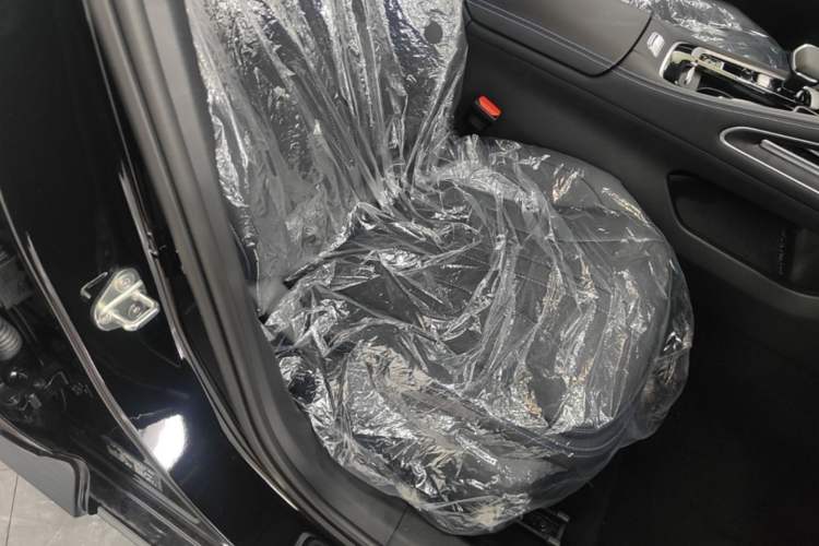 Used Geely Auto Preface 2026 Model Oriental Yao 1.5TD Fuyao Edition Right Front Seat
