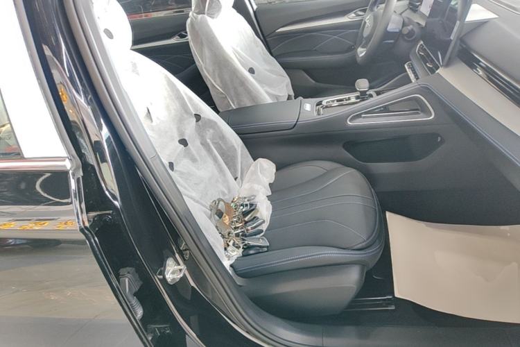 Used Geely Auto Preface 2026 Model Oriental Yao 1.5TD Fuyao Edition Right Front Seat