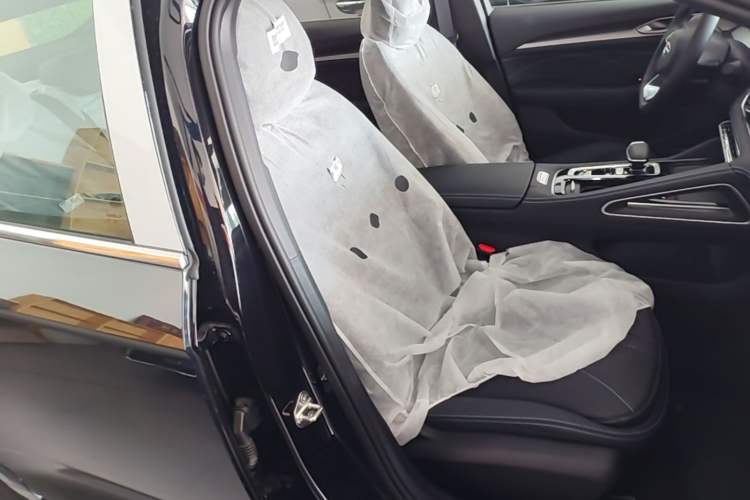 Used Geely Auto Preface 2026 Model Oriental Yao 1.5TD Fuyao Edition Right Front Seat