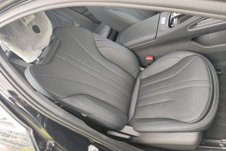 Used Geely Auto Preface 2026 Model Oriental Yao 1.5TD Fuyao Edition Right Front Seat