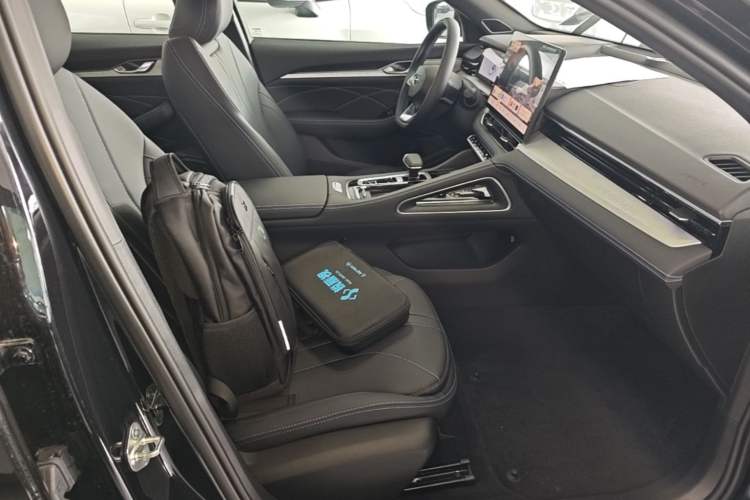 Used Geely Auto Preface 2026 Model Oriental Yao 1.5TD Fuyao Edition Right Front Seat