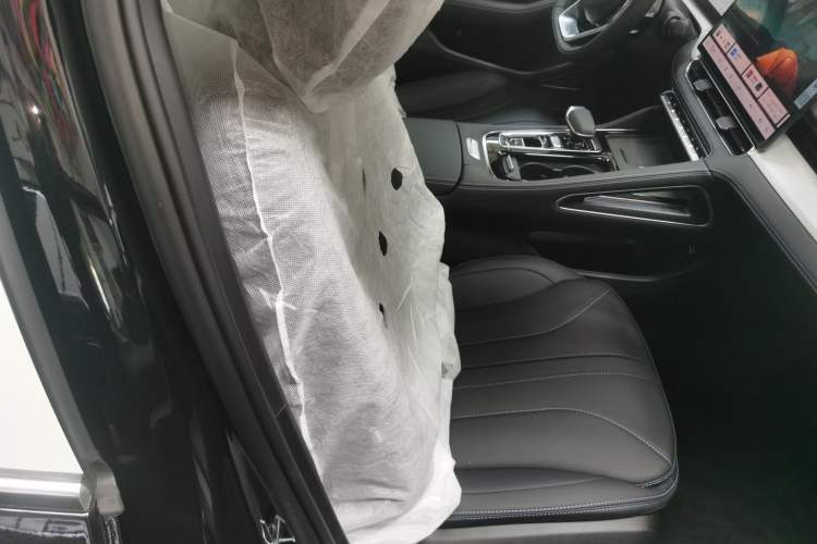 Used Geely Auto Preface 2026 Model Oriental Yao 1.5TD Kunlun Edition Right Front Seat