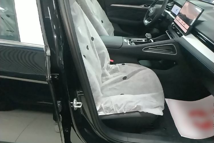 Used Geely Auto Preface 2026 Model Oriental Yao 1.5TD Fuyao Edition Right Front Seat