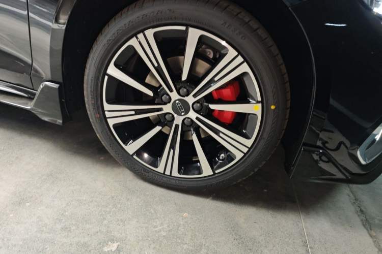 Used Geely Auto Preface 2026 Model Oriental Yao 1.5TD Kunlun Edition Right Front Wheel Hub