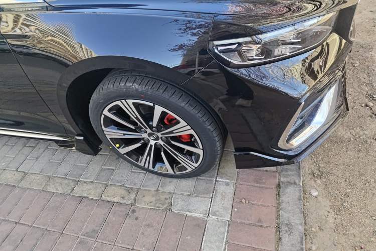 Used Geely Auto Preface 2026 Model Oriental Yao 1.5TD Kunlun Edition Right Front Wheel Hub