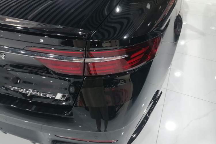 Used Geely Auto Preface 2026 Model Oriental Yao 1.5TD Kunlun Edition Right Rear Taillight