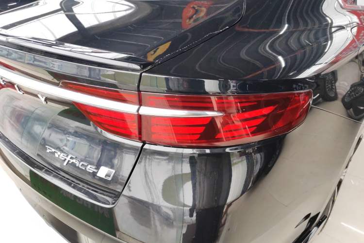 Used Geely Auto Preface 2026 Model Oriental Yao 1.5TD Kunlun Edition Right Rear Taillight