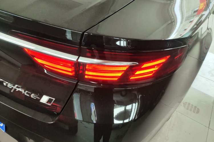 Used Geely Auto Preface 2026 Model Oriental Yao 1.5TD Fuyao Edition Right Rear Taillight