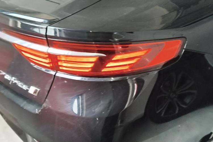 Used Geely Auto Preface 2026 Model Oriental Yao 1.5TD Kunlun Edition Right Rear Taillight