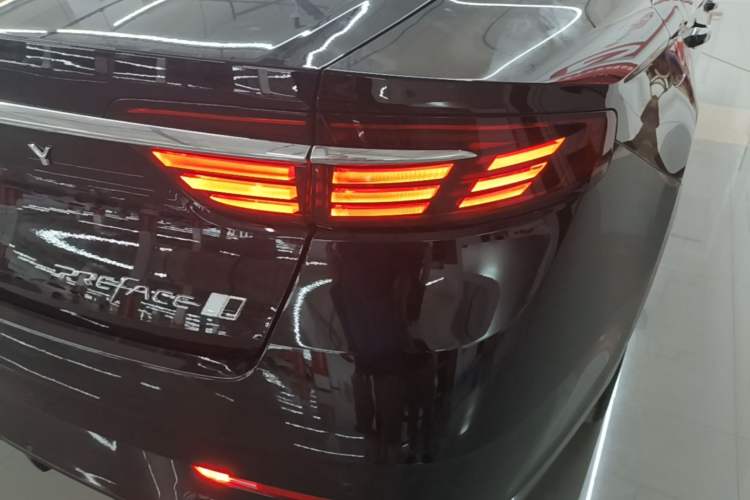Used Geely Auto Preface 2026 Model Oriental Yao 1.5TD Fuyao Edition Right Rear Taillight