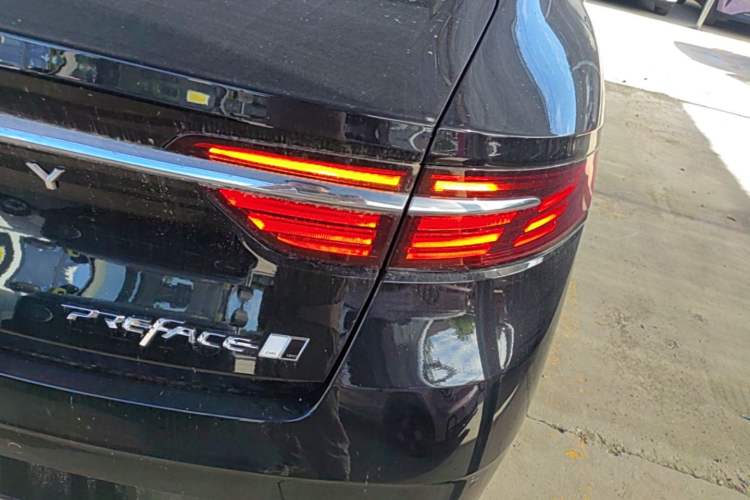Used Geely Auto Preface 2026 Model Oriental Yao 1.5TD Fuyao Edition Right Rear Taillight