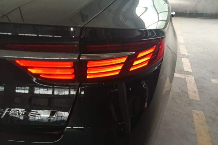 Used Geely Auto Preface 2026 Model Oriental Yao 1.5TD Fuyao Edition Right Rear Taillight