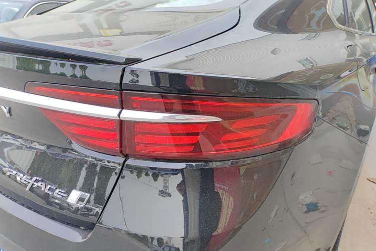 Used Geely Auto Preface 2026 Model Oriental Yao 1.5TD Kunlun Edition Right Rear Taillight