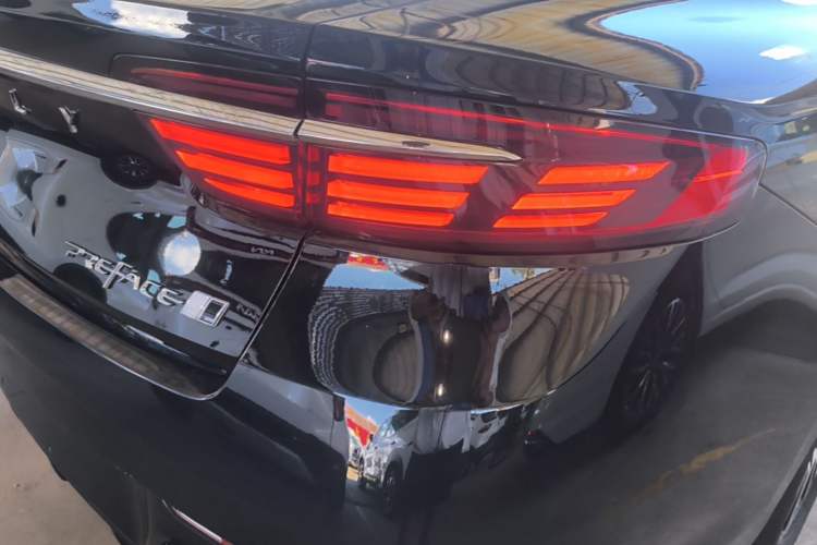 Used Geely Auto Preface 2026 Model Oriental Yao 1.5TD Fuyao Edition Right Rear Taillight