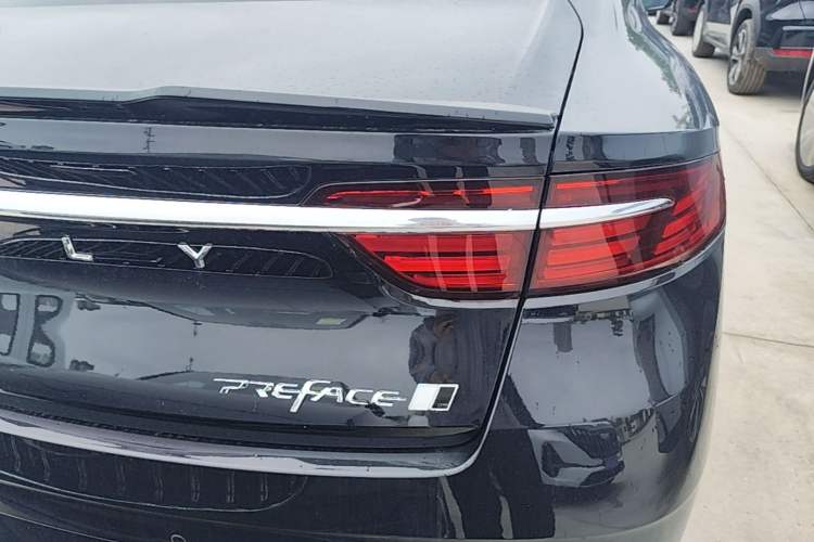 Used Geely Auto Preface 2026 Model Oriental Yao 1.5TD Kunlun Edition Right Rear Taillight