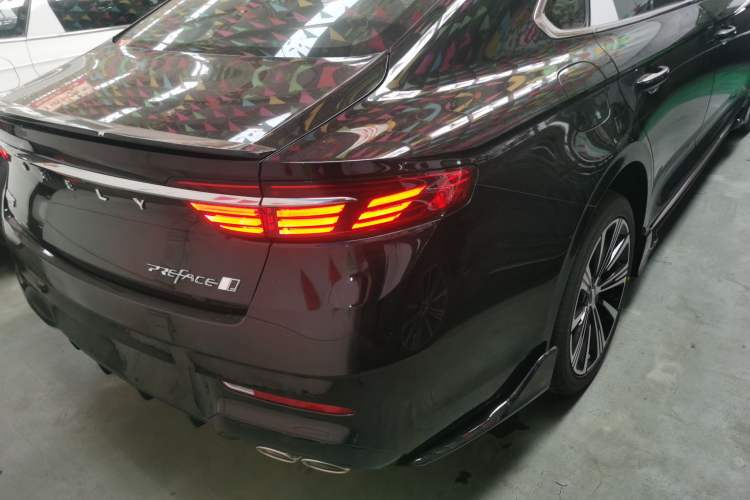Used Geely Auto Preface 2026 Model Oriental Yao 1.5TD Kunlun Edition Right Rear Taillight