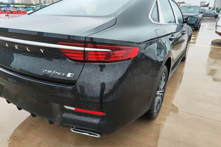 Used Geely Auto Preface 2026 Model Oriental Yao 1.5TD Fuyao Edition Right Rear Taillight