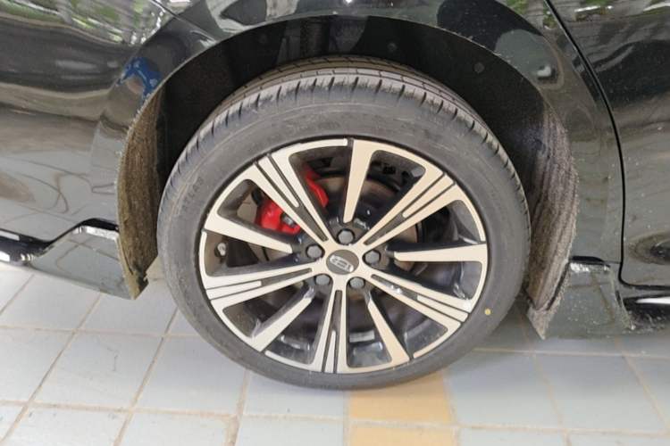 Used Geely Auto Preface 2026 Model Oriental Yao 1.5TD Kunlun Edition Right Rear Wheel Hub