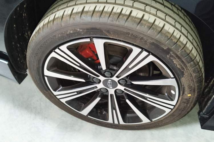 Used Geely Auto Preface 2026 Model Oriental Yao 1.5TD Kunlun Edition Right Rear Wheel Hub