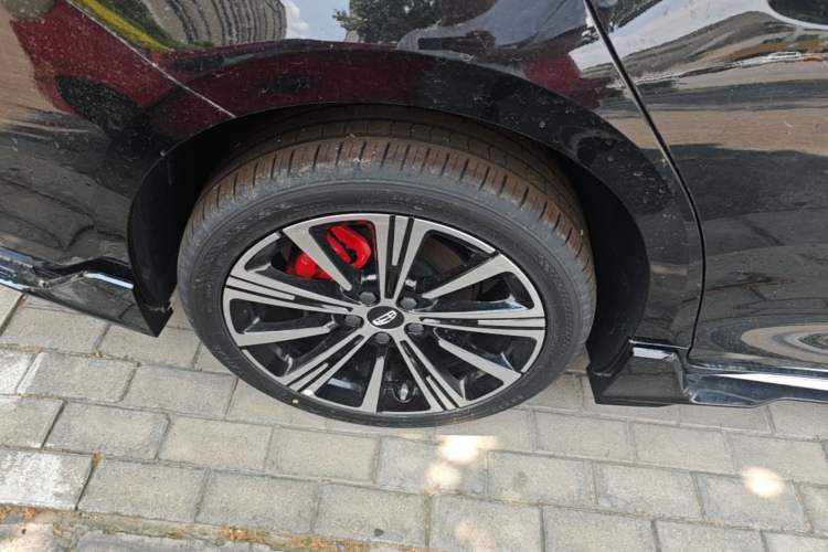 Used Geely Auto Preface 2026 Model Oriental Yao 1.5TD Kunlun Edition Right Rear Wheel Hub