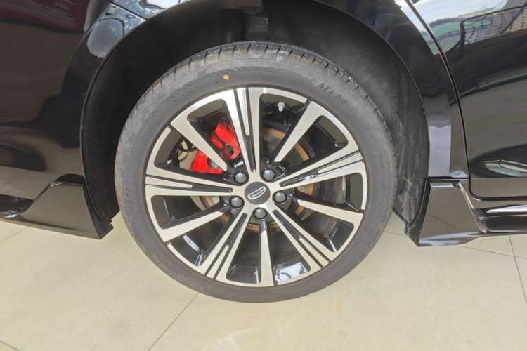 Used Geely Auto Preface 2026 Model Oriental Yao 1.5TD Kunlun Edition Right Rear Wheel Hub