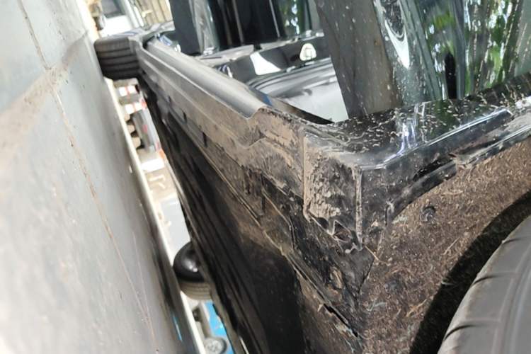 Used Geely Auto Preface 2026 Model Oriental Yao 1.5TD Kunlun Edition Right Side Sill