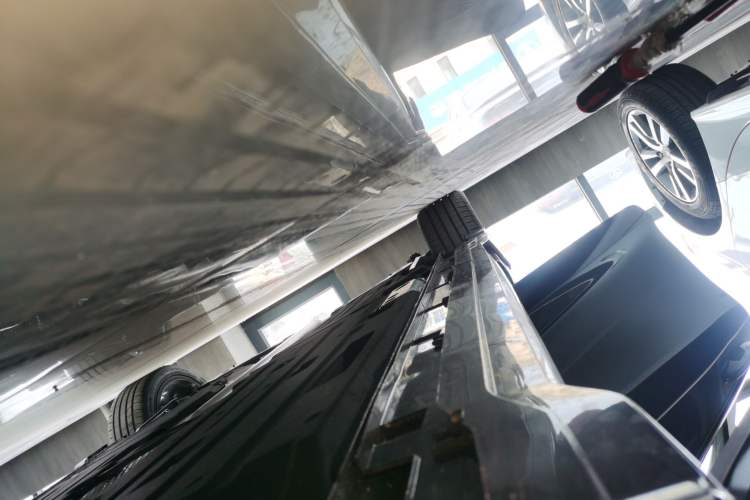 Used Geely Auto Preface 2026 Model Oriental Yao 1.5TD Kunlun Edition Right Side Sill