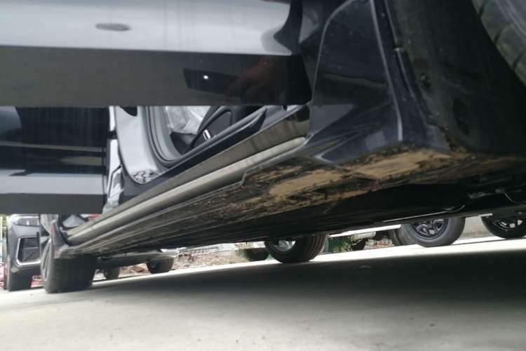 Used Geely Auto Preface 2026 Model Oriental Yao 1.5TD Kunlun Edition Right Side Sill