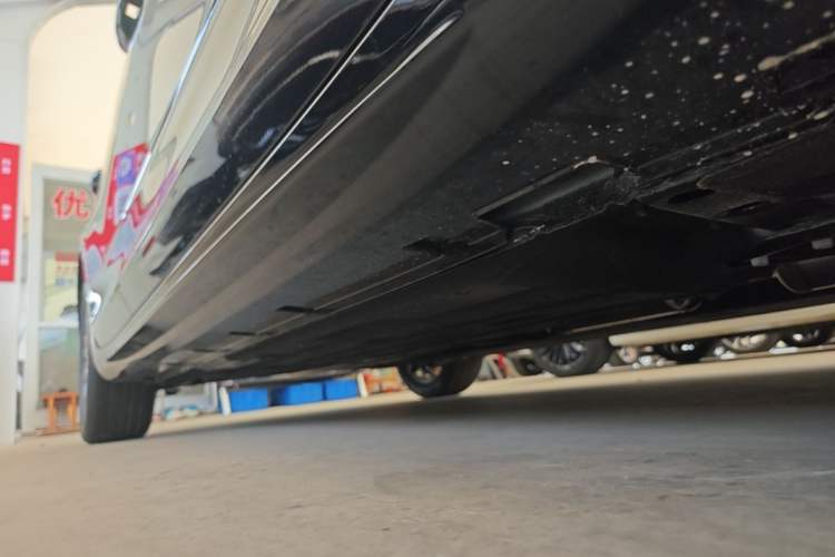 Used Geely Auto Preface 2026 Model Oriental Yao 1.5TD Fuyao Edition Right Side Sill