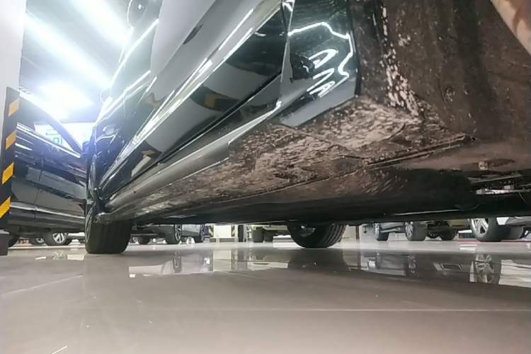 Used Geely Auto Preface 2026 Model Oriental Yao 1.5TD Kunlun Edition Right Side Sill