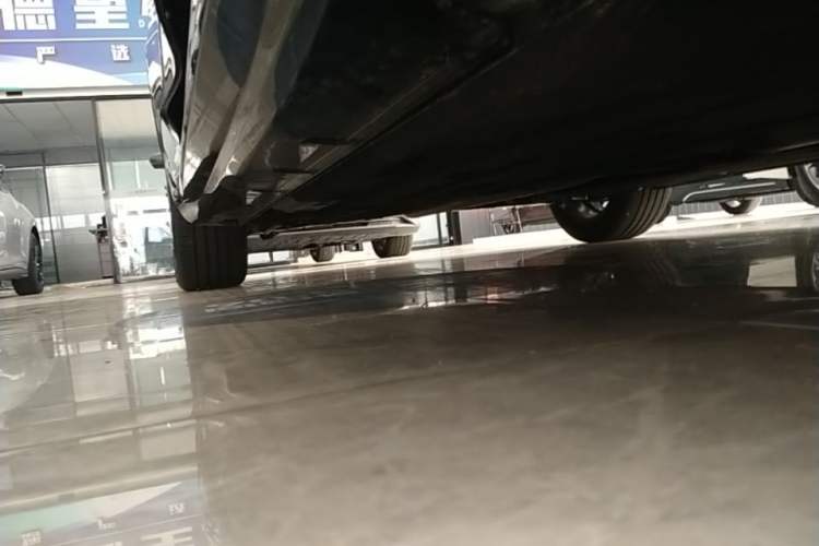 Used Geely Auto Preface 2026 Model Oriental Yao 1.5TD Fuyao Edition Right Side Sill