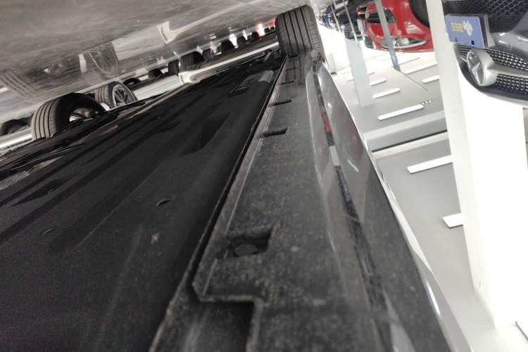 Used Geely Auto Preface 2026 Model Oriental Yao 1.5TD Fuyao Edition Right Side Sill