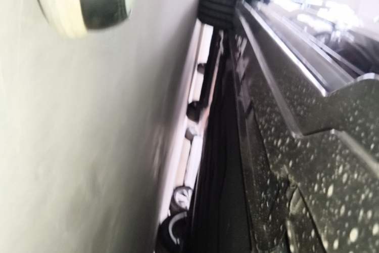 Used Geely Auto Preface 2026 Model Oriental Yao 1.5TD Kunlun Edition Right Side Sill