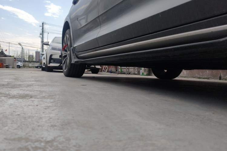 Used Geely Auto Preface 2026 Model Oriental Yao 1.5TD Kunlun Edition Right Side Sill