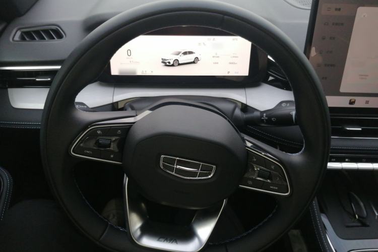 Used Geely Auto Preface 2026 Model Oriental Yao 1.5TD Kunlun Edition Steering Wheel