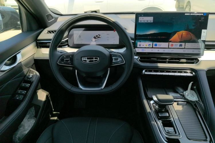 Used Geely Auto Preface 2026 Model Oriental Yao 1.5TD Kunlun Edition Steering Wheel