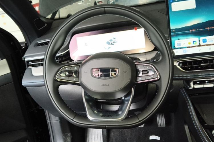 Used Geely Auto Preface 2026 Model Oriental Yao 1.5TD Kunlun Edition Steering Wheel