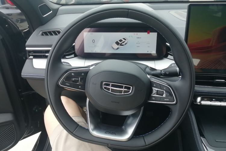 Used Geely Auto Preface 2026 Model Oriental Yao 1.5TD Kunlun Edition Steering Wheel