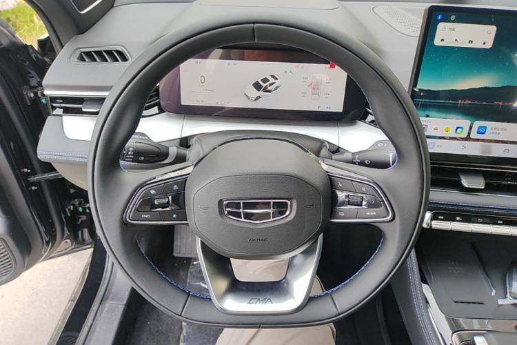 Used Geely Auto Preface 2026 Model Oriental Yao 1.5TD Kunlun Edition Steering Wheel