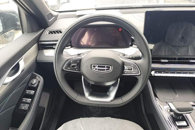 Used Geely Auto Preface 2026 Model Oriental Yao 1.5TD Kunlun Edition Steering Wheel