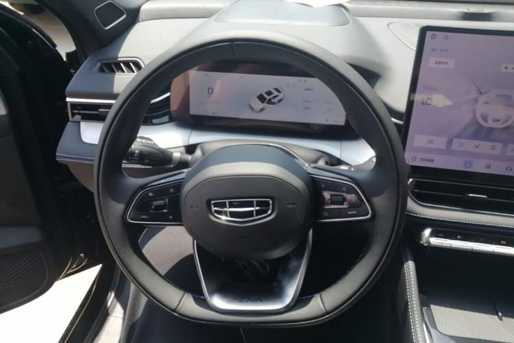 Used Geely Auto Preface 2026 Model Oriental Yao 1.5TD Fuyao Edition Steering Wheel