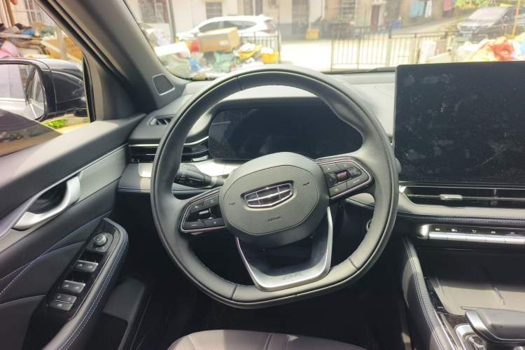 Used Geely Auto Preface 2026 Model Oriental Yao 1.5TD Kunlun Edition Steering Wheel
