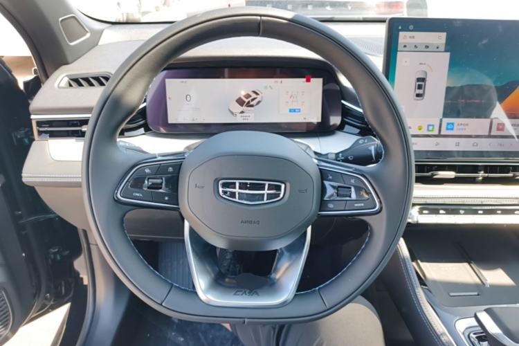 Used Geely Auto Preface 2026 Model Oriental Yao 1.5TD Kunlun Edition Steering Wheel