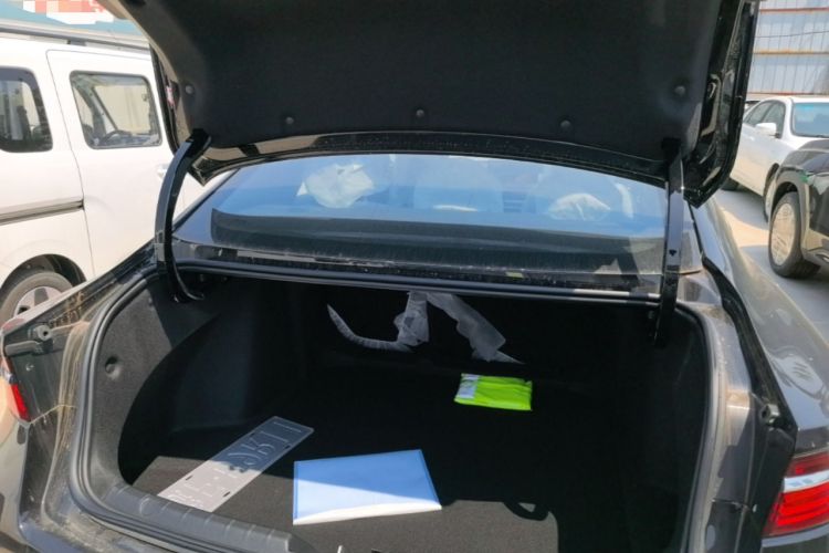 Used Geely Auto Preface 2026 Model Oriental Yao 1.5TD Kunlun Edition Trunk
