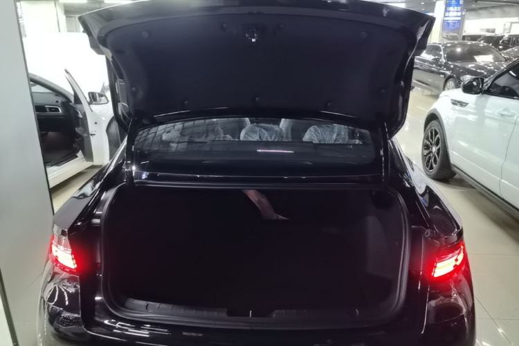Used Geely Auto Preface 2026 Model Oriental Yao 1.5TD Fuyao Edition Trunk