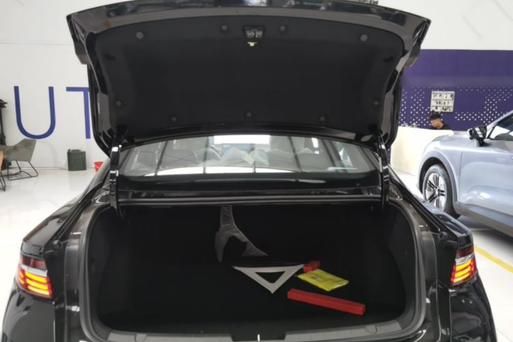 Used Geely Auto Preface 2026 Model Oriental Yao 1.5TD Fuyao Edition Trunk