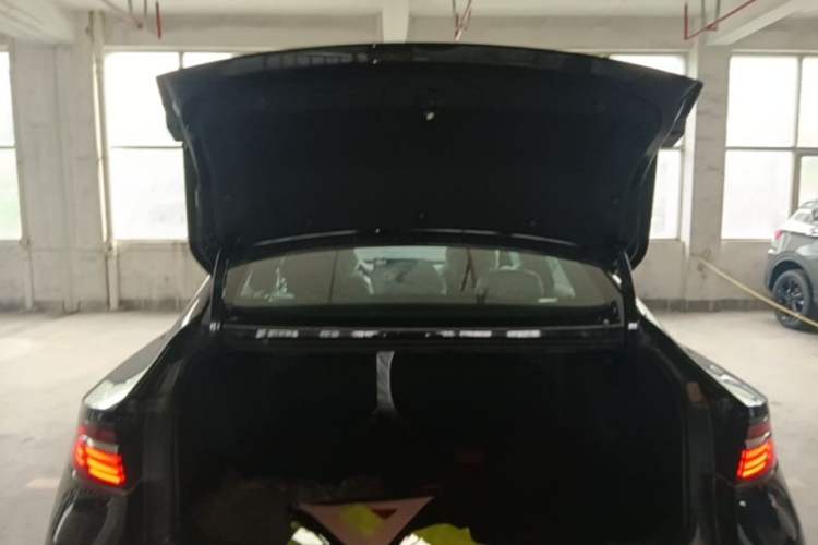 Used Geely Auto Preface 2026 Model Oriental Yao 1.5TD Fuyao Edition Trunk