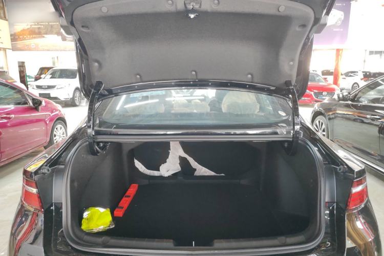 Used Geely Auto Preface 2026 Model Oriental Yao 1.5TD Fuyao Edition Trunk